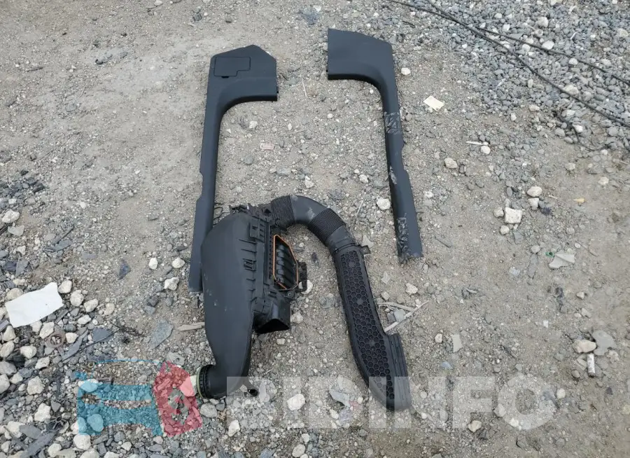 WDDWJ8DBXKF927725 Photo# 12