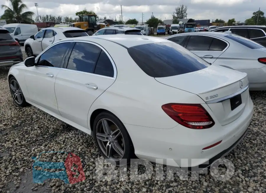 WDDZF4JBXHA165966 Photo# 2