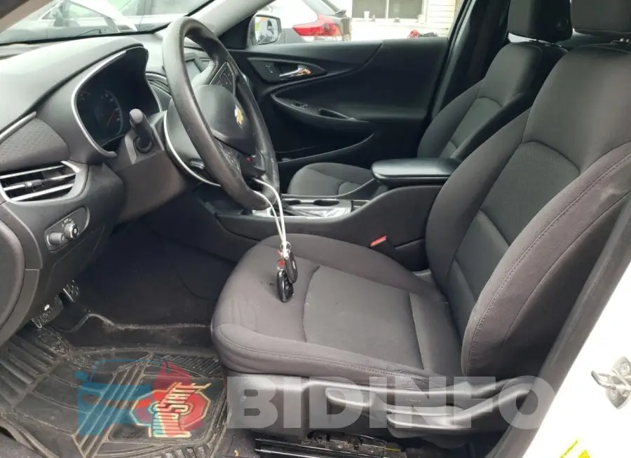 1G1ZB5ST1HF223882 Photo# 7