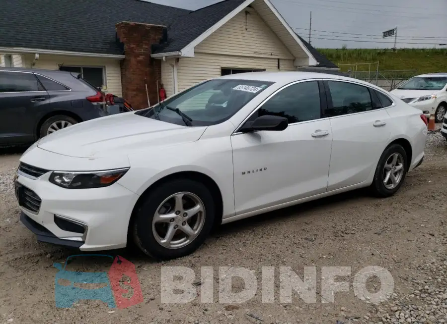 1G1ZB5ST1HF223882 Photo# 1