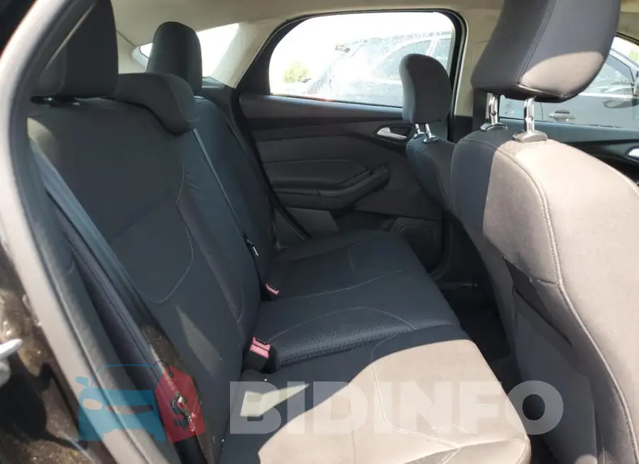 1FADP3K28FL327532 Photo# 10