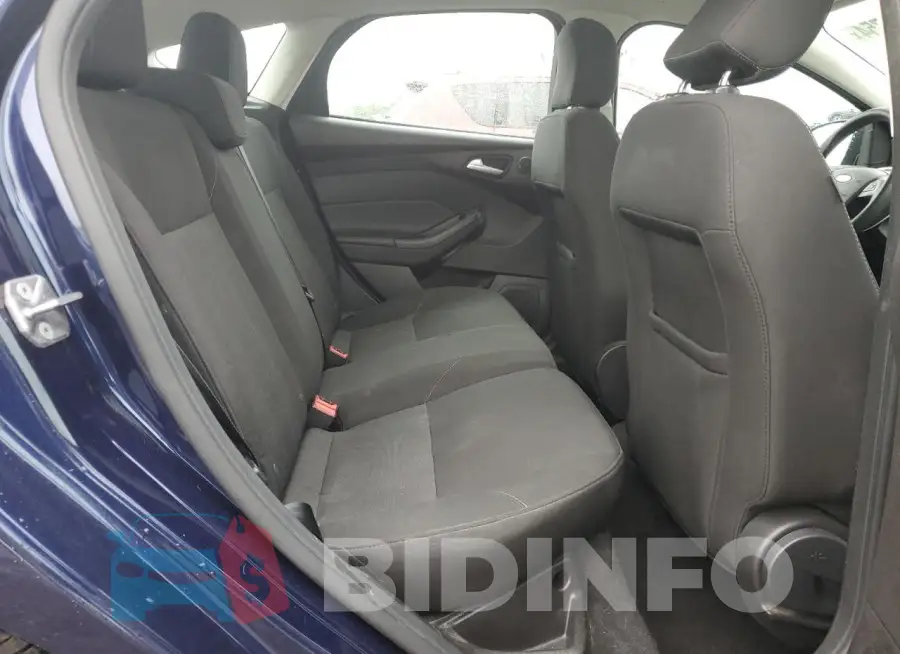 1FADP3M21HL262619 Photo# 10