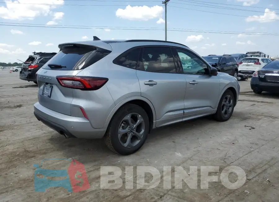 1FMCU0MN8PUB37547 Photo# 3