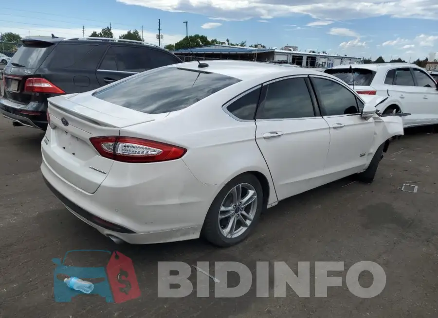 3FA6P0SU8GR320978 Photo# 3