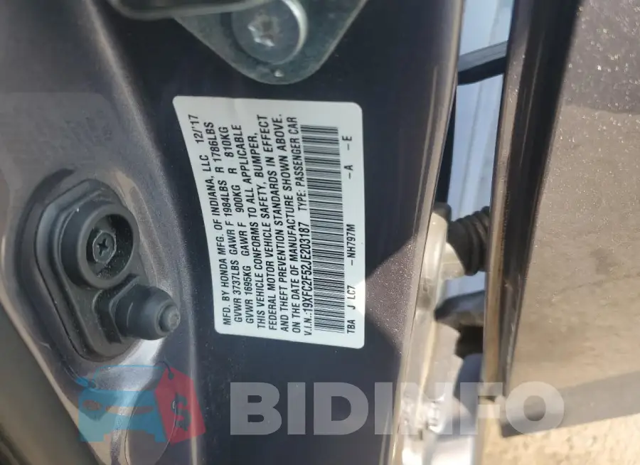 19XFC2F52JE203187 Photo# 12