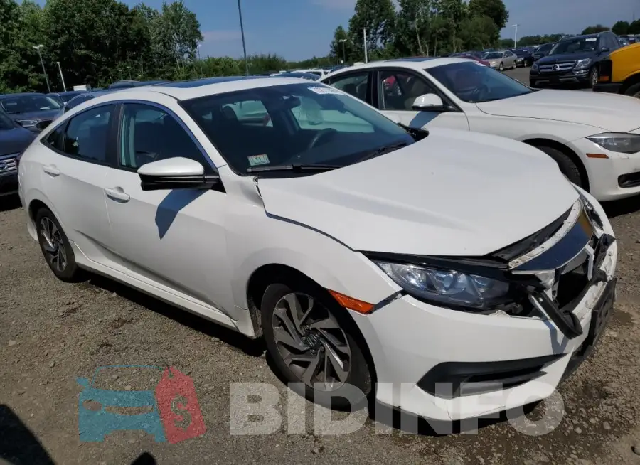 19XFC2F71GE203837 Photo# 4