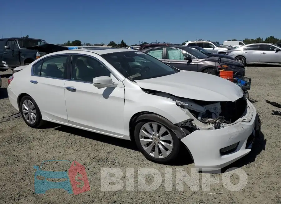 1HGCR2F86FA202826 Photo# 4