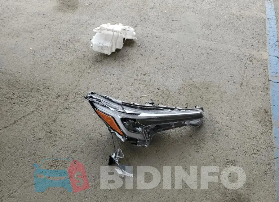 JTDBCMFE9PJ005633 Photo# 12