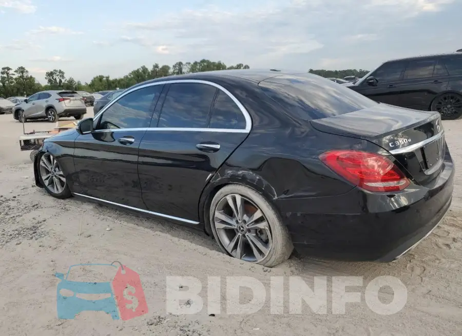 55SWF4HB8JU263201 Photo# 2