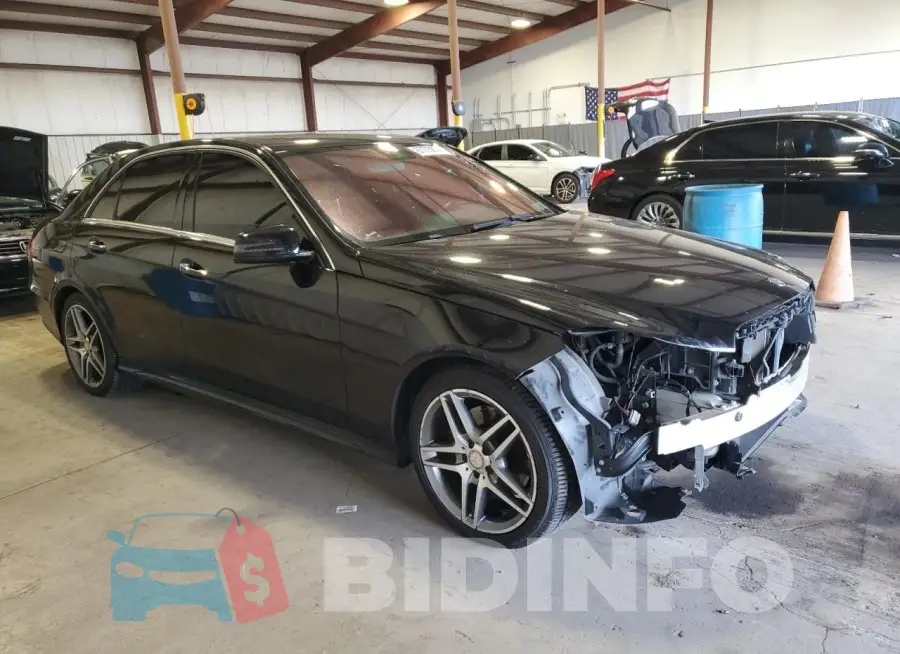 WDDHF8JB7FB149282 Photo# 4