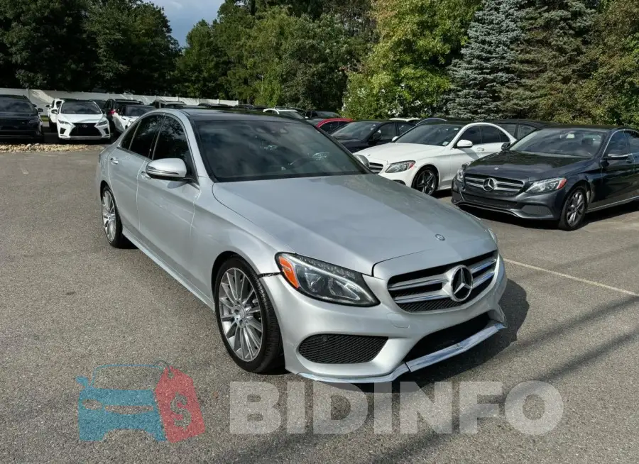 WDDWF4JBXHR243991 Photo# 2