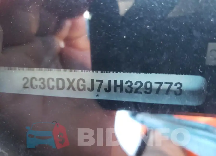 2C3CDXGJ7JH329773 Photo# 12