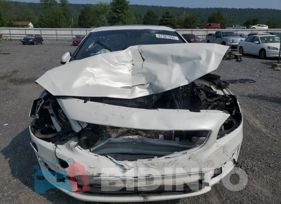 YV149MFM7F2337538 Photo# 5