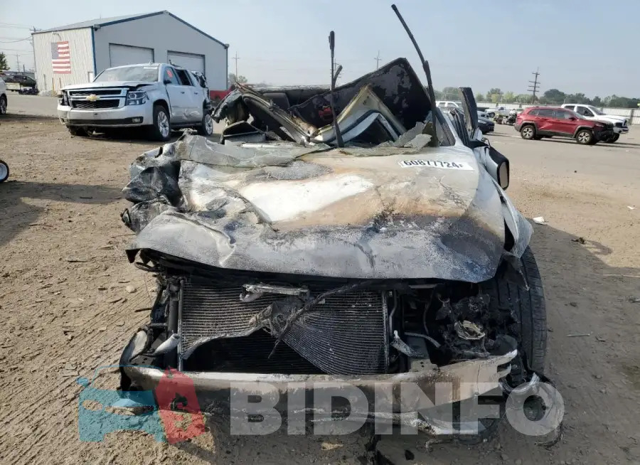 WBA8E5G58JNV02100 Photo# 5