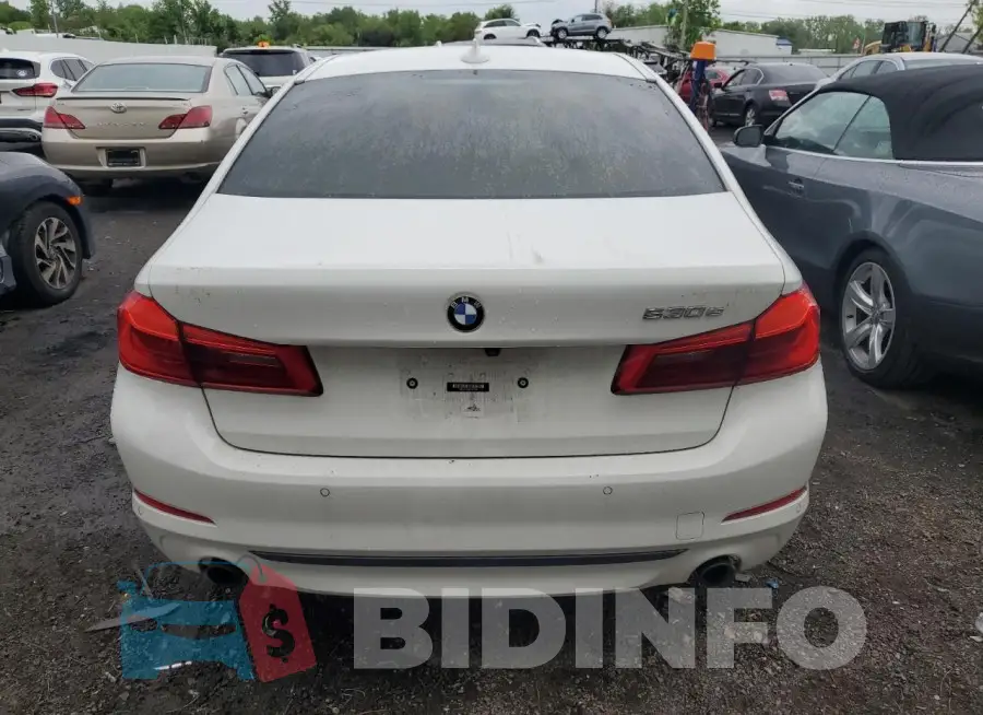 WBAJB1C55KB375883 Photo# 6