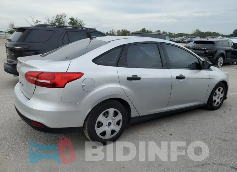 1FADP3E23GL335504 Photo# 3