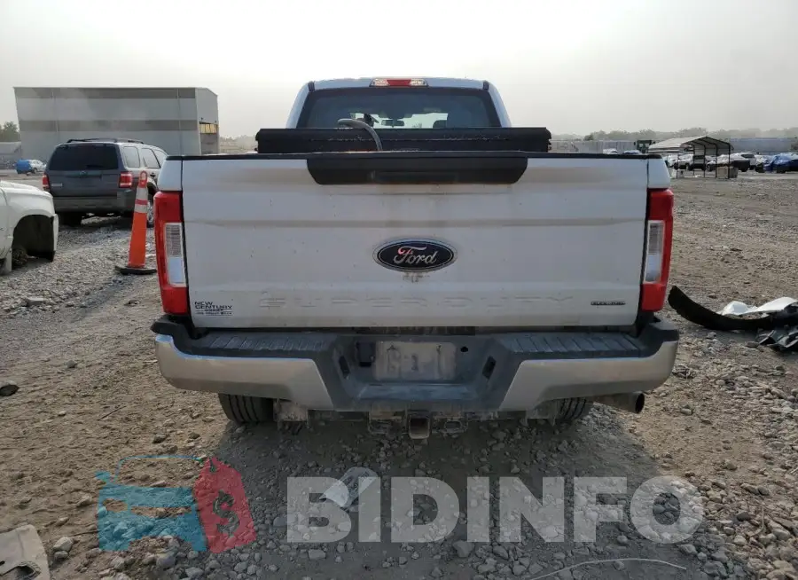 1FT7W2B64HEB76848 Photo# 6