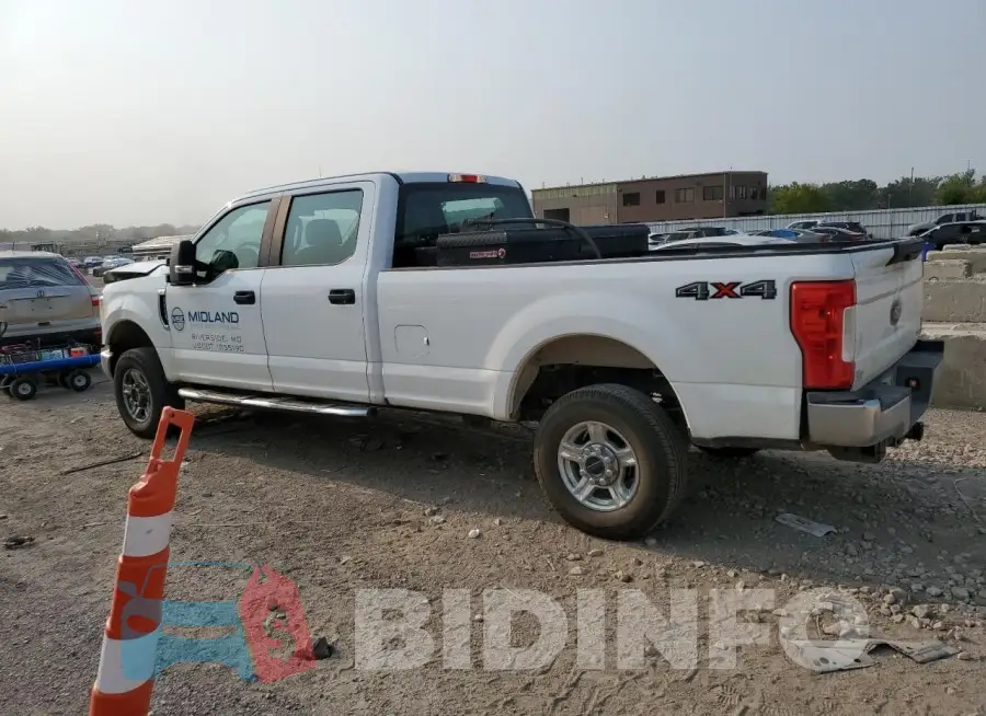 1FT7W2B64HEB76848 Photo# 2