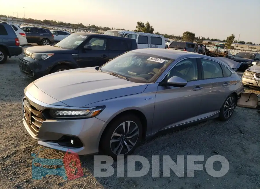 1HGCV3F42MA016759 Photo# 1