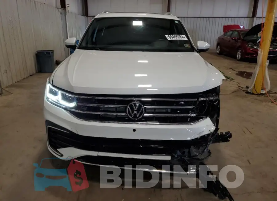 3VV4B7AX7NM024284 Photo# 5