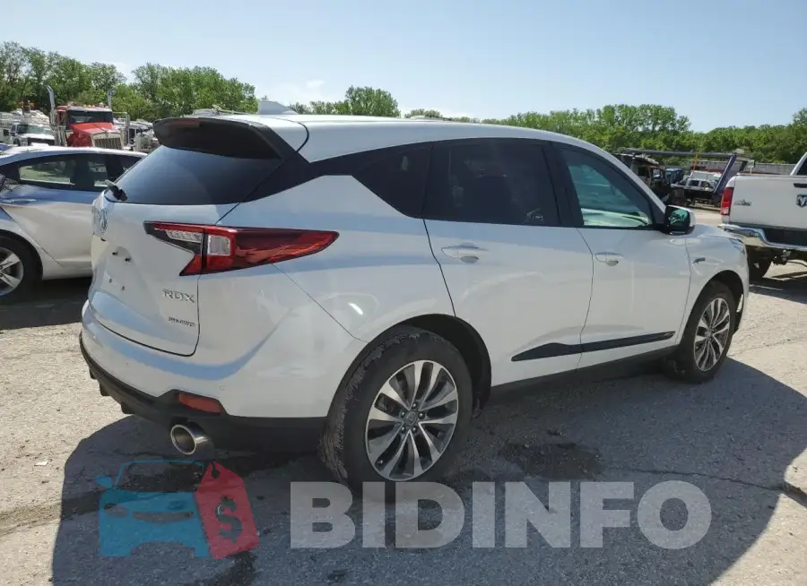 5J8TC2H6XML030590 Photo# 3