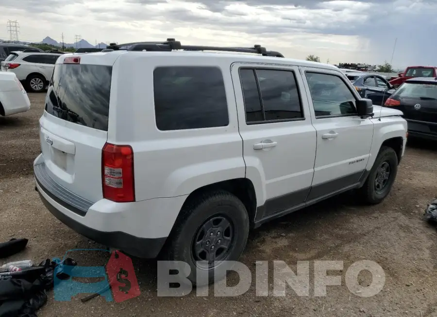 1C4NJPBB2GD666970 Photo# 3