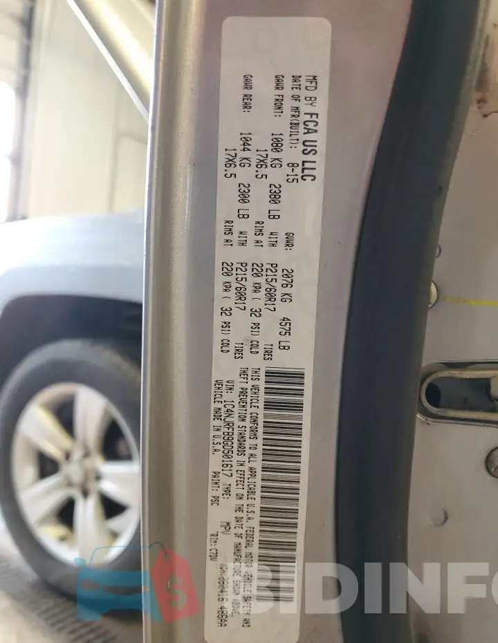 1C4NJRFB9GD501617 Photo# 12