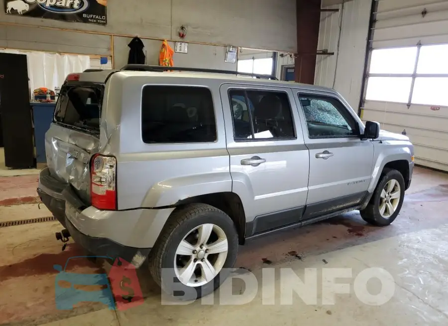 1C4NJRFB9GD501617 Photo# 3