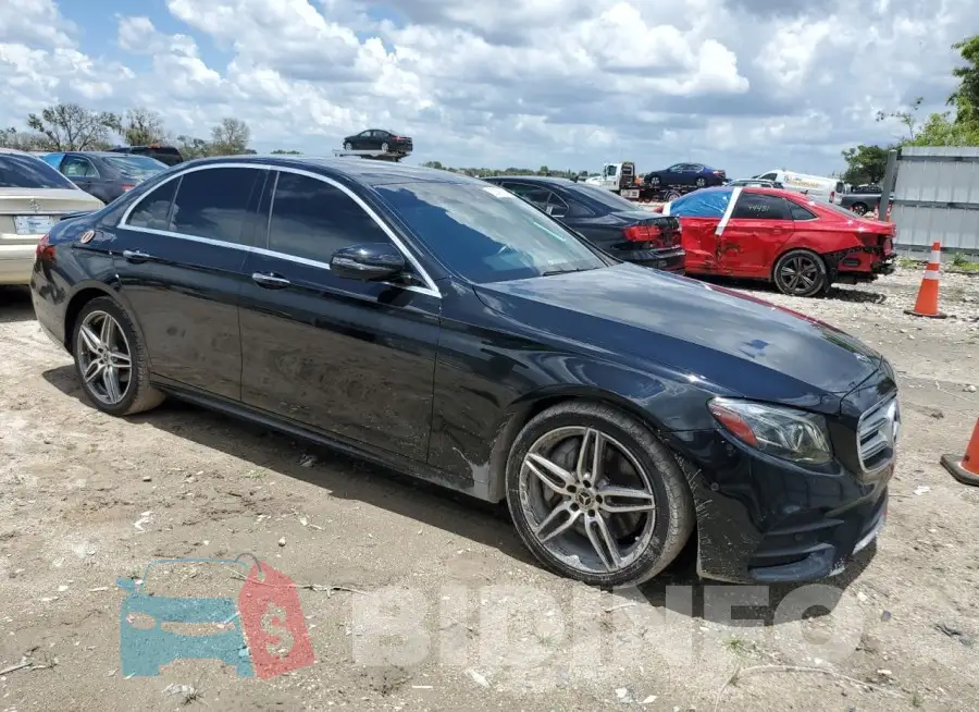 WDDZF4JB2KA558190 Photo# 4