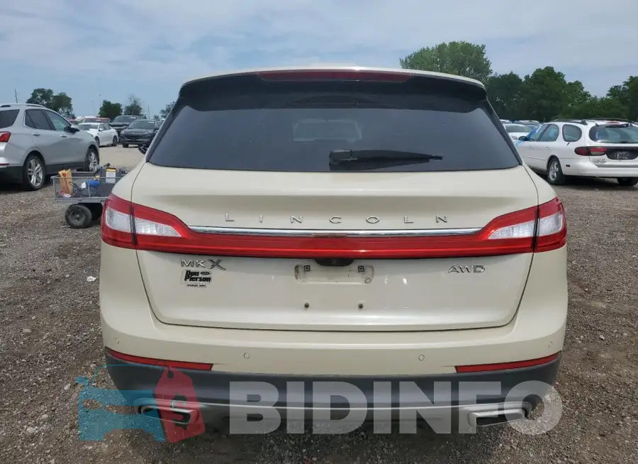 2LMPJ8LR8JBL37018 Photo# 6