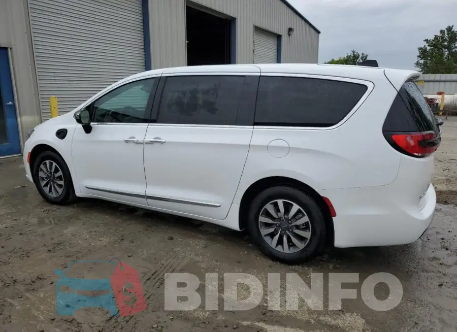 2C4RC1S76PR558725 Photo# 2