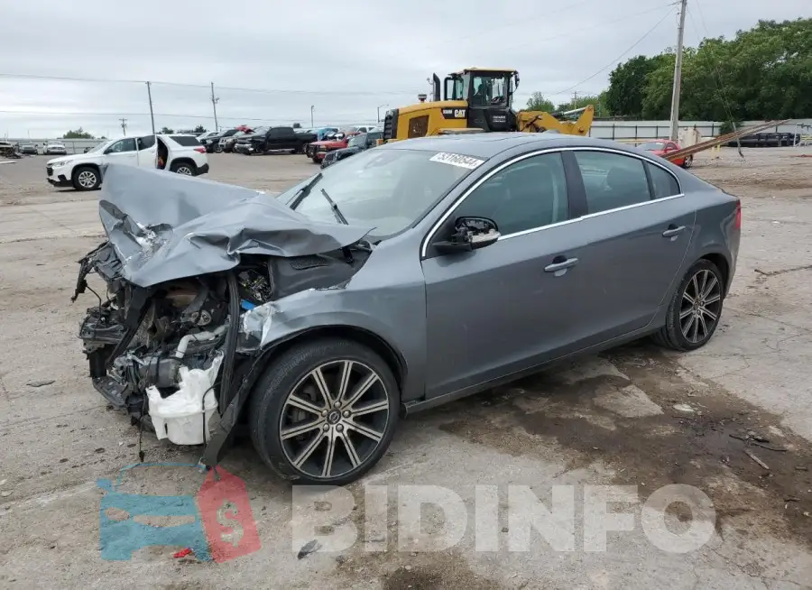 LYV402TK2HB154234 Photo# 1
