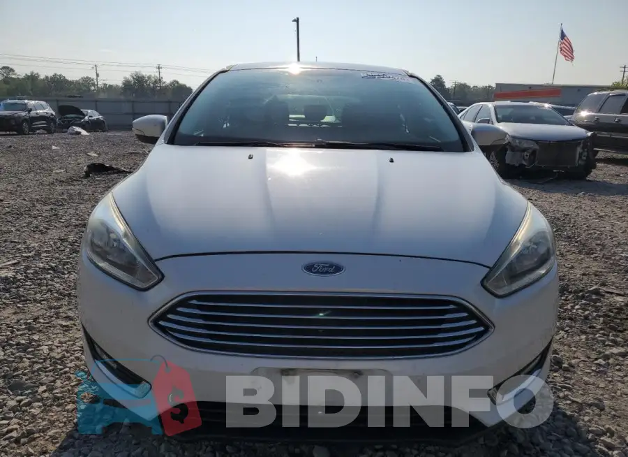 1FADP3N23GL332666 Photo# 5