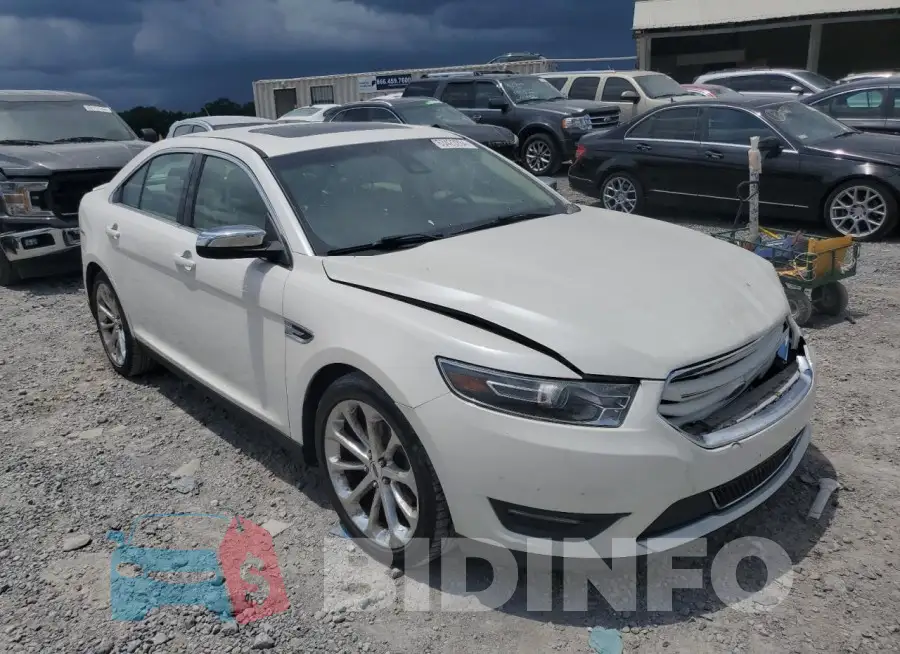 1FAHP2F88FG153349 Photo# 4
