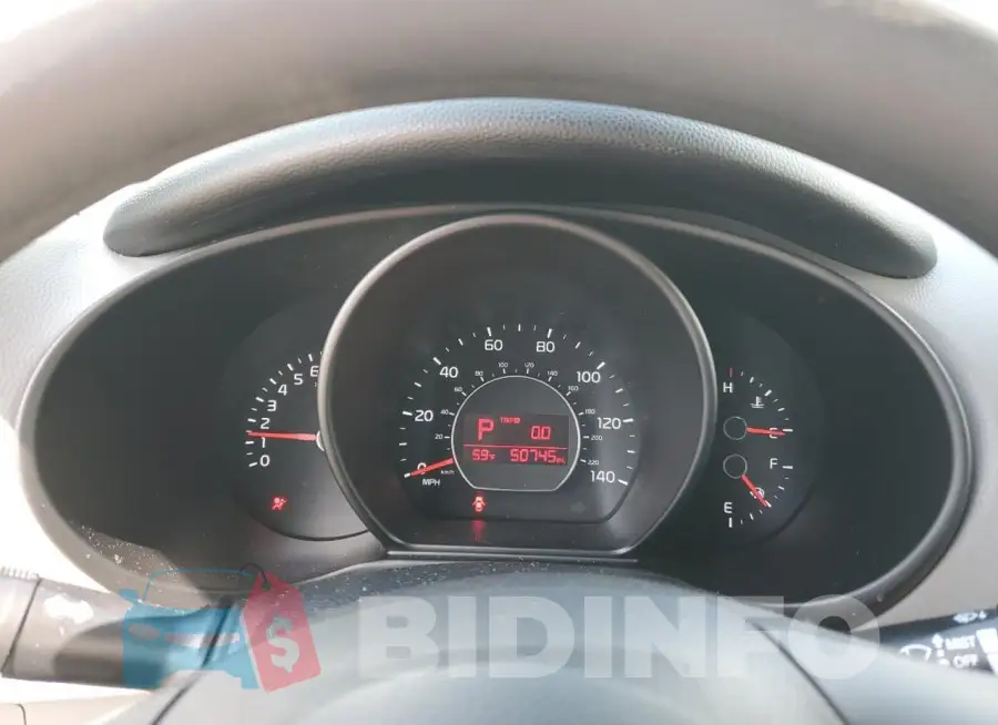 KNDJN2A29G7270752 Photo# 9