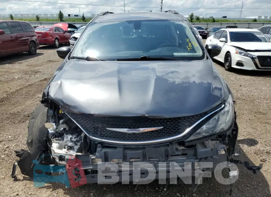 2C4RC1DG4LR257281 Photo# 5