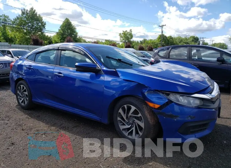19XFC2F7XHE018865 Photo# 4