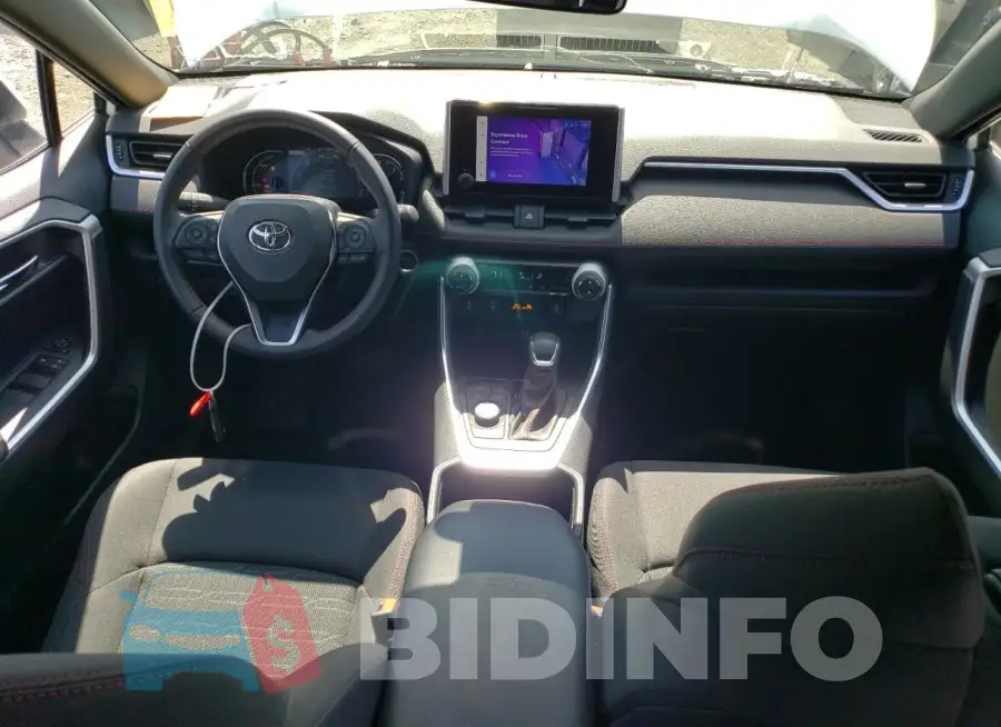 JTMCB3FV6PD150595 Photo# 8