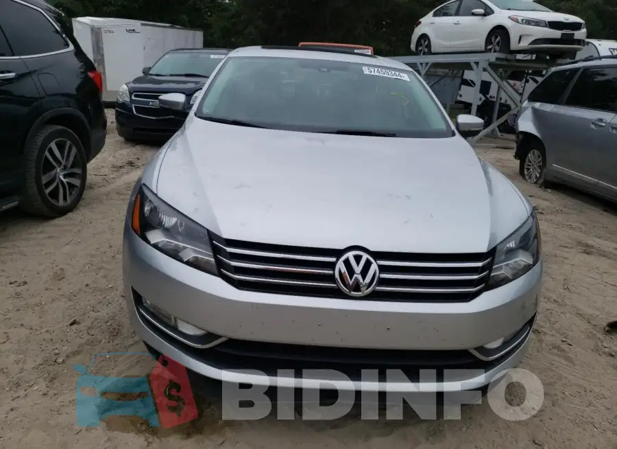 1VWBS7A37FC058762 Photo# 5