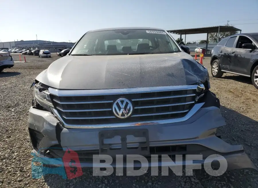 1VWSA7A38NC006185 Photo# 5
