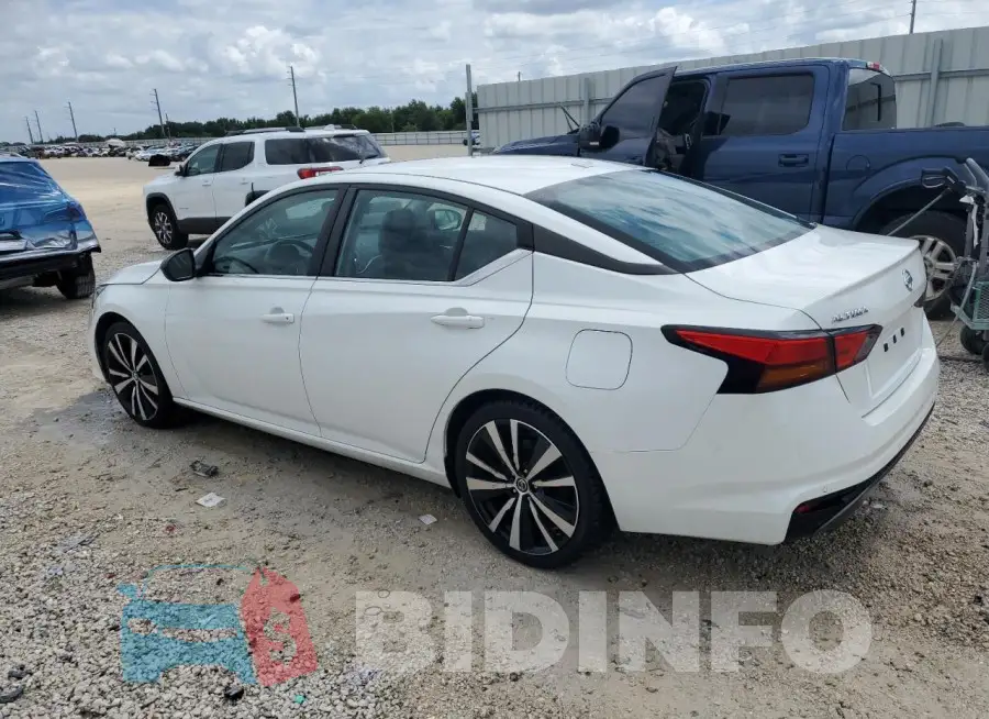 1N4BL4CV8NN350362 Photo# 2