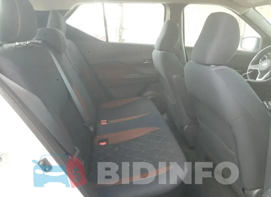 3N1CP5CU8JL501519 Photo# 6