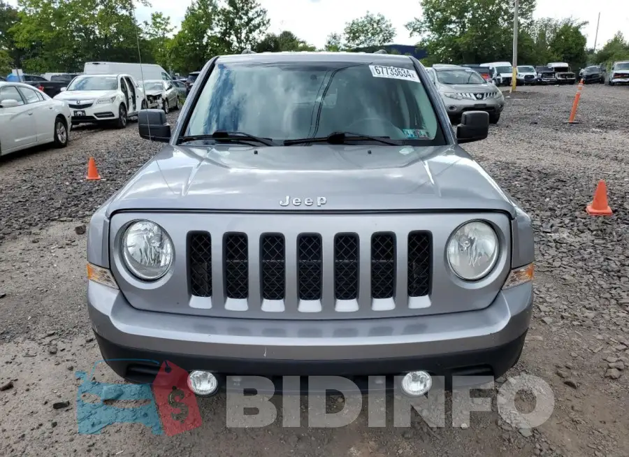 1C4NJPFA1GD615266 Photo# 5
