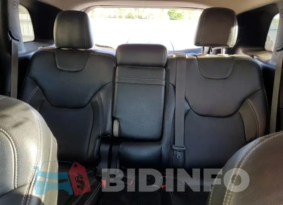 1C4PJLCB1FW607752 Photo# 10
