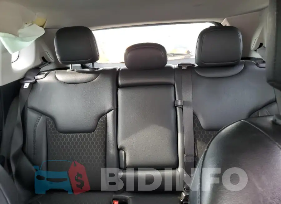 3C4NJCBBXLT257550 Photo# 10