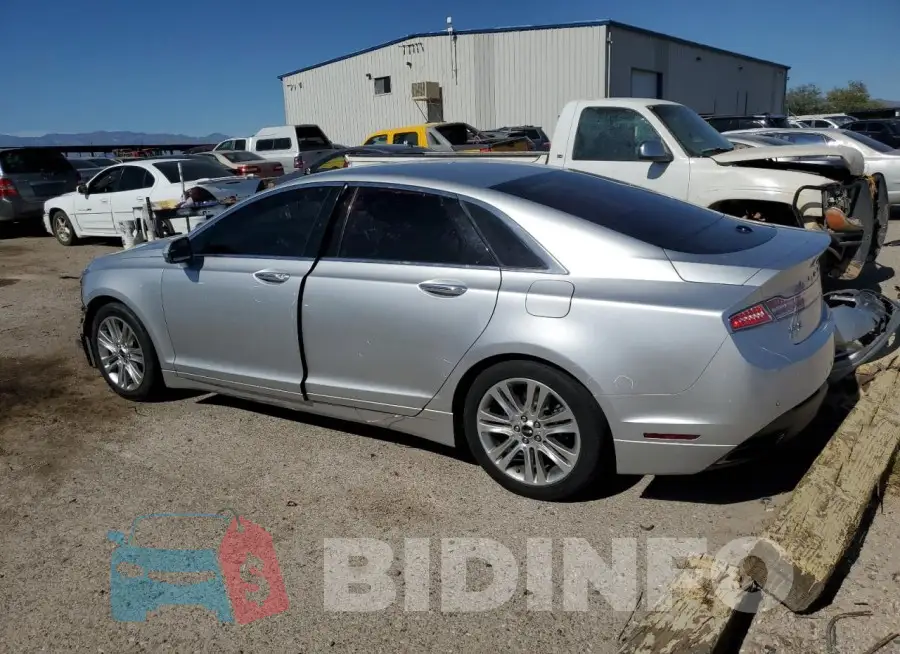 3LN6L2G99GR602032 Photo# 2