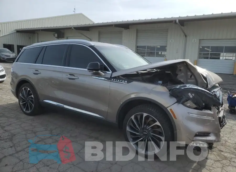 5LM5J7XC9LGL21132 Photo# 4