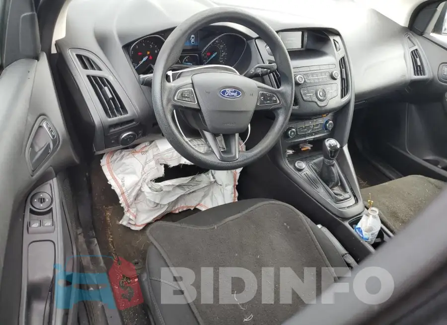 1FADP3E22JL228600 Photo# 8