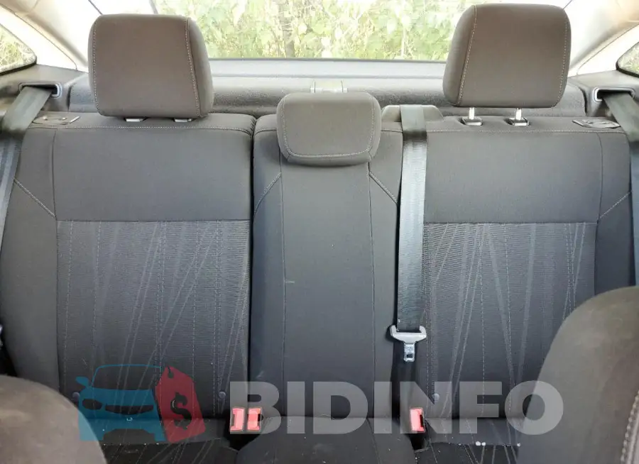1FADP3E25GL282773 Photo# 10