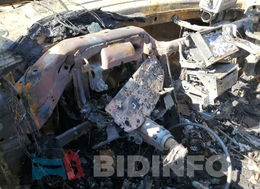 1FAHP2F88JG116049 Photo# 9